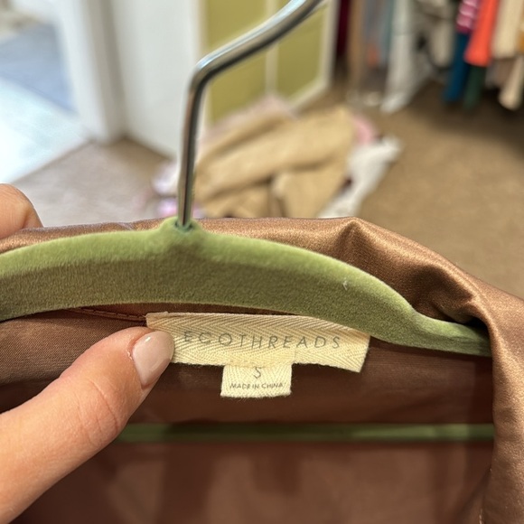 Great condition sleep shirt - Picture 2 of 4